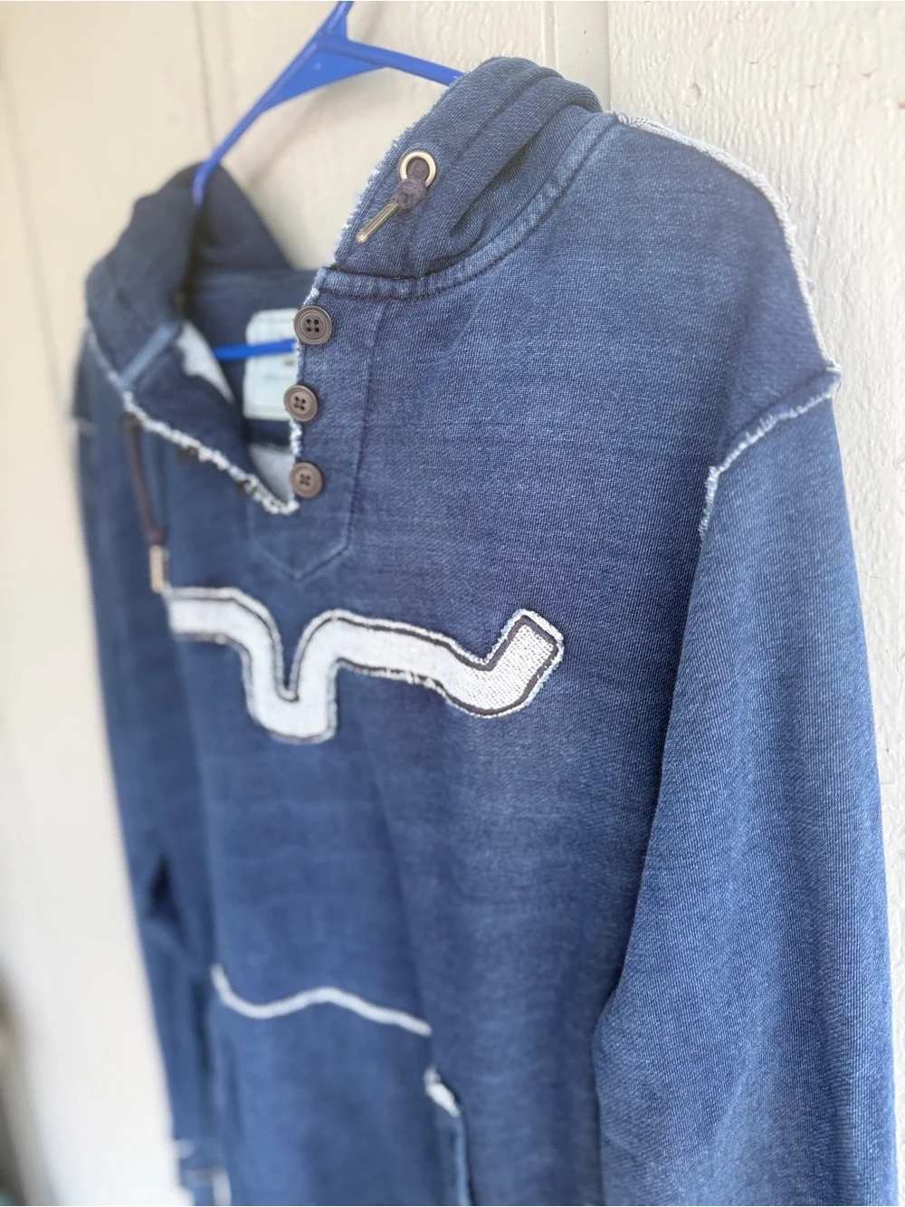 Kimes Ranch Women’s M Navy Blue‎ Hooded sweatshirt Pullover western distressed